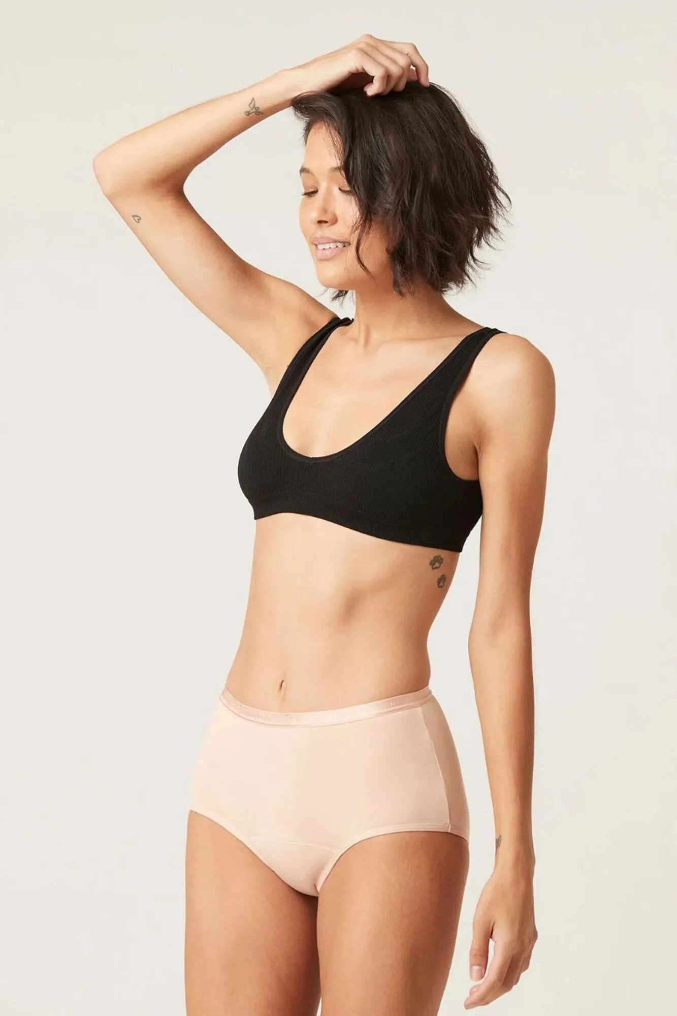 Braga menstrual clásica brief alta bambú negra absorción ligera moderada