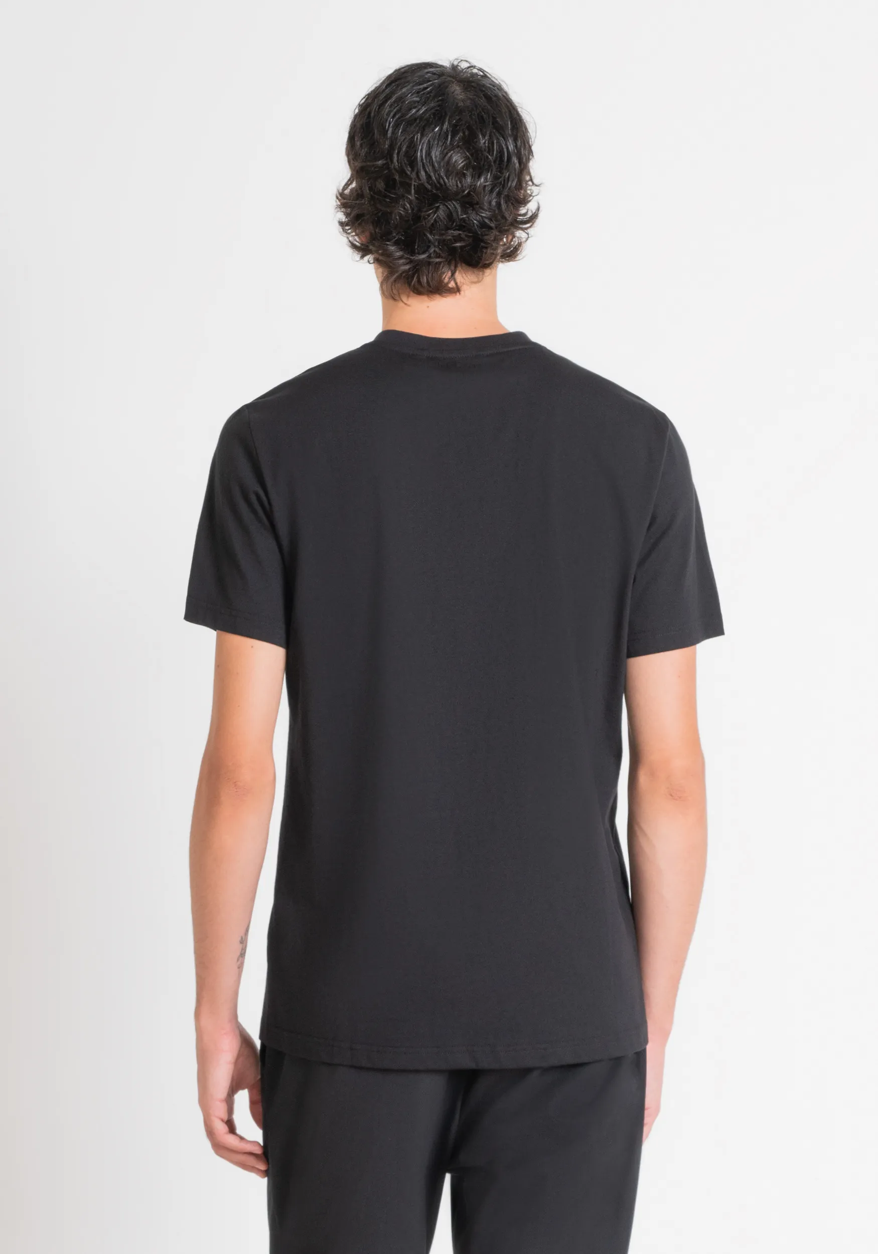 CAMISETA REGULAR FIT DE JERSEY DE ALGODÓN CON ESTAMPADO LAMINADO