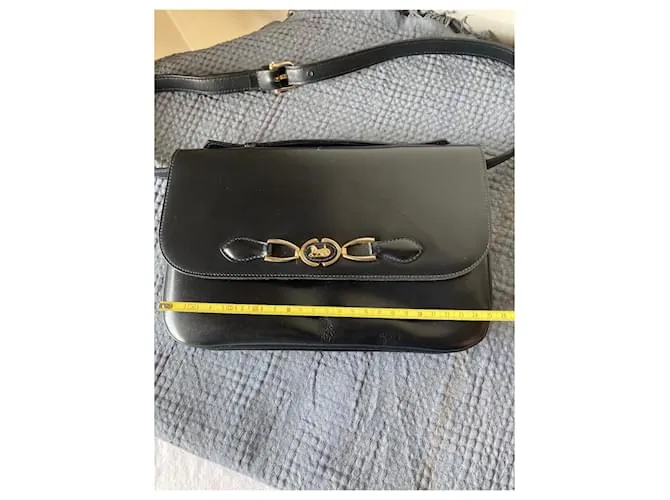 Céline Coche de caballos Negro 