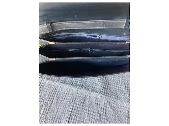 Céline Coche de caballos Negro 