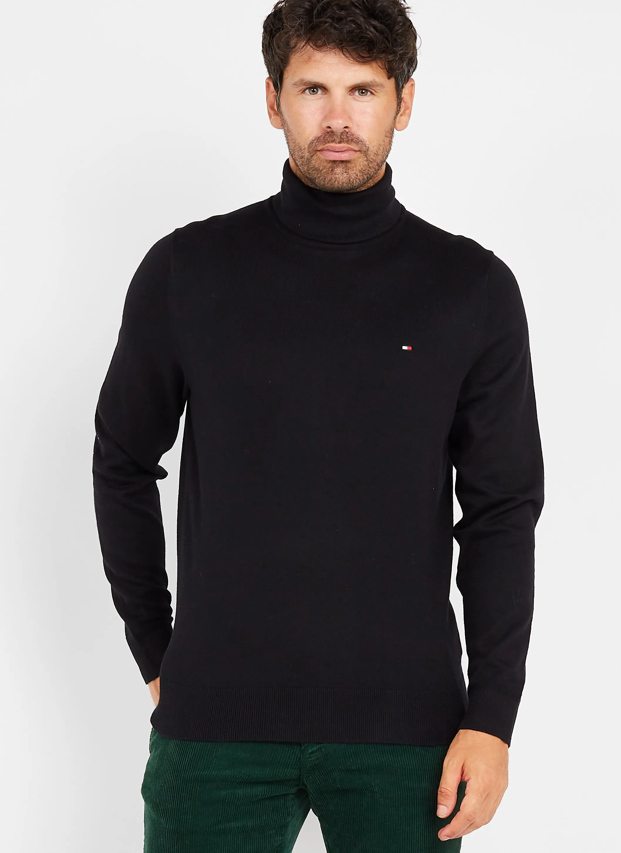 Jersey de mezcla de algodón orgánico regular fit con cuello vuelto en negro