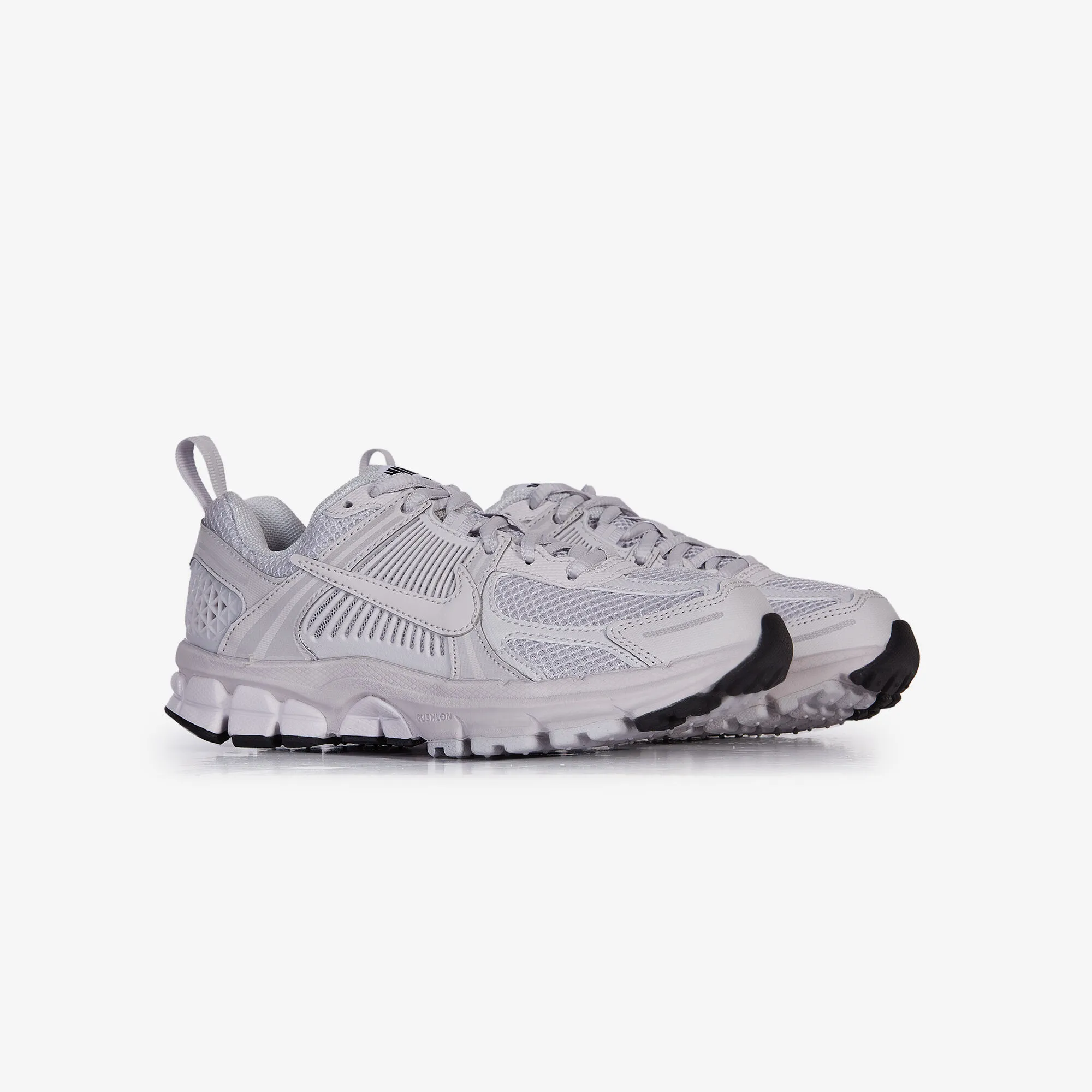 NIKE ZOOM VOMERO 5