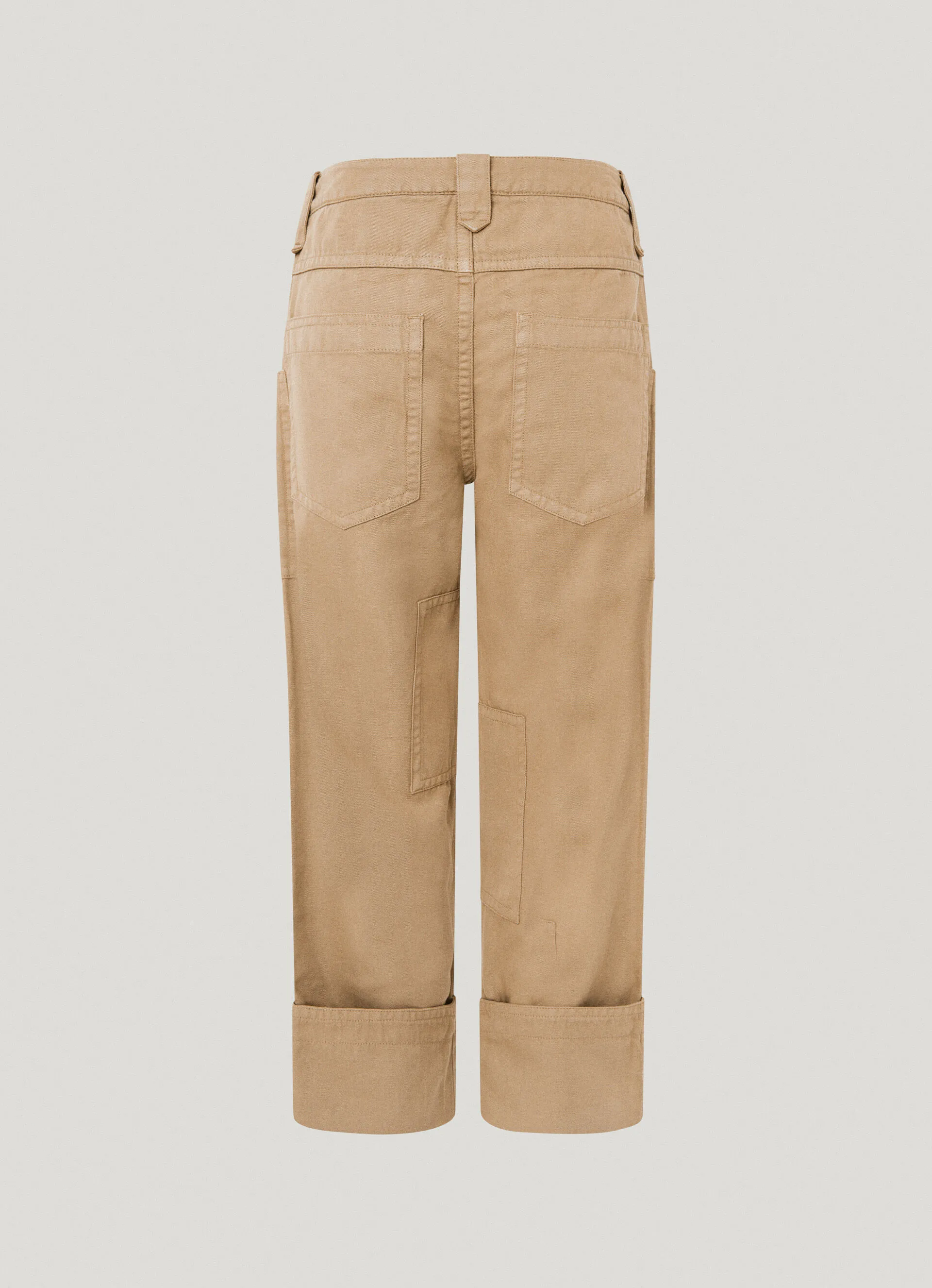 pantalón cargo en sarga