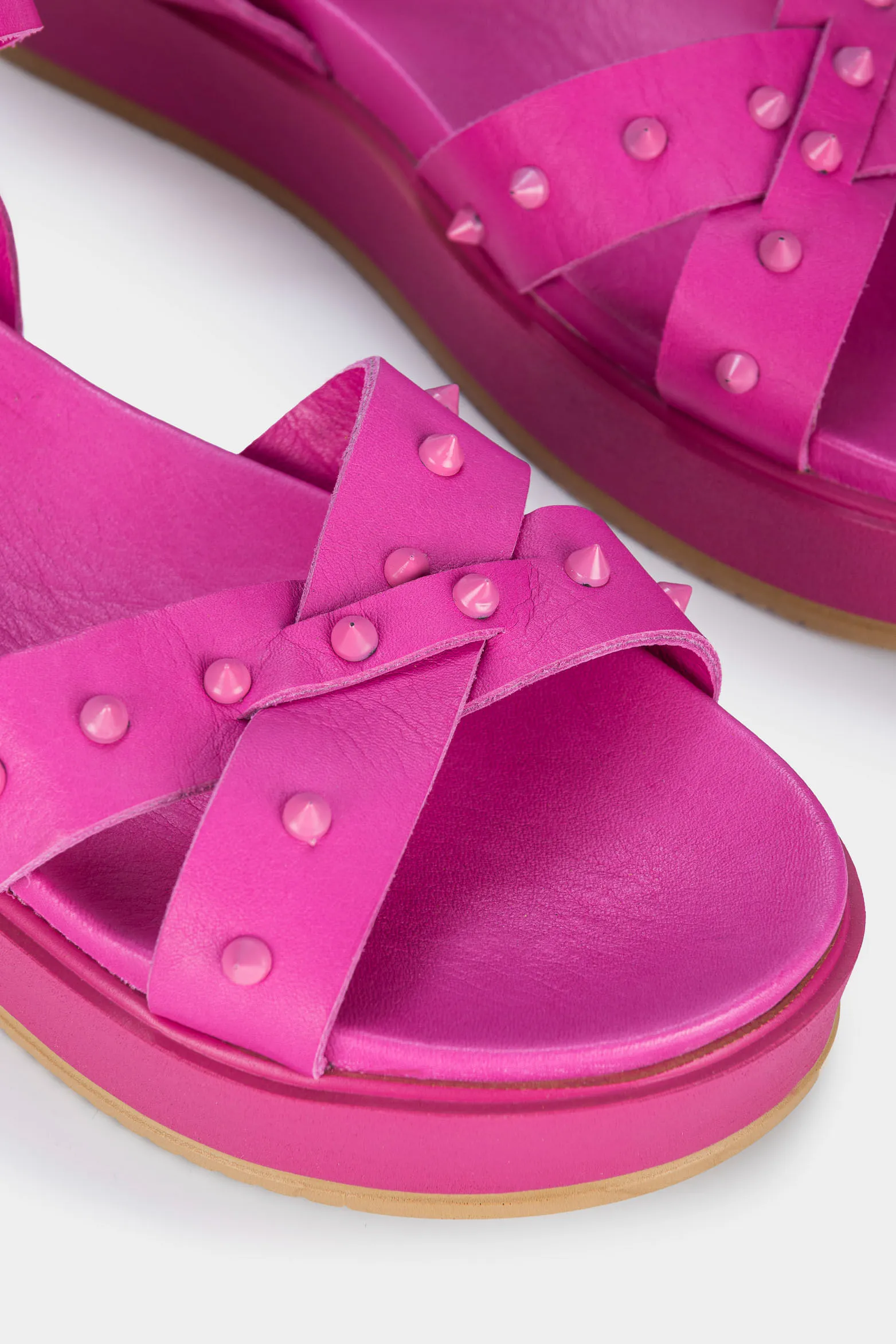 Sandalias plataforma palau de cuero para mujer taches metálicos