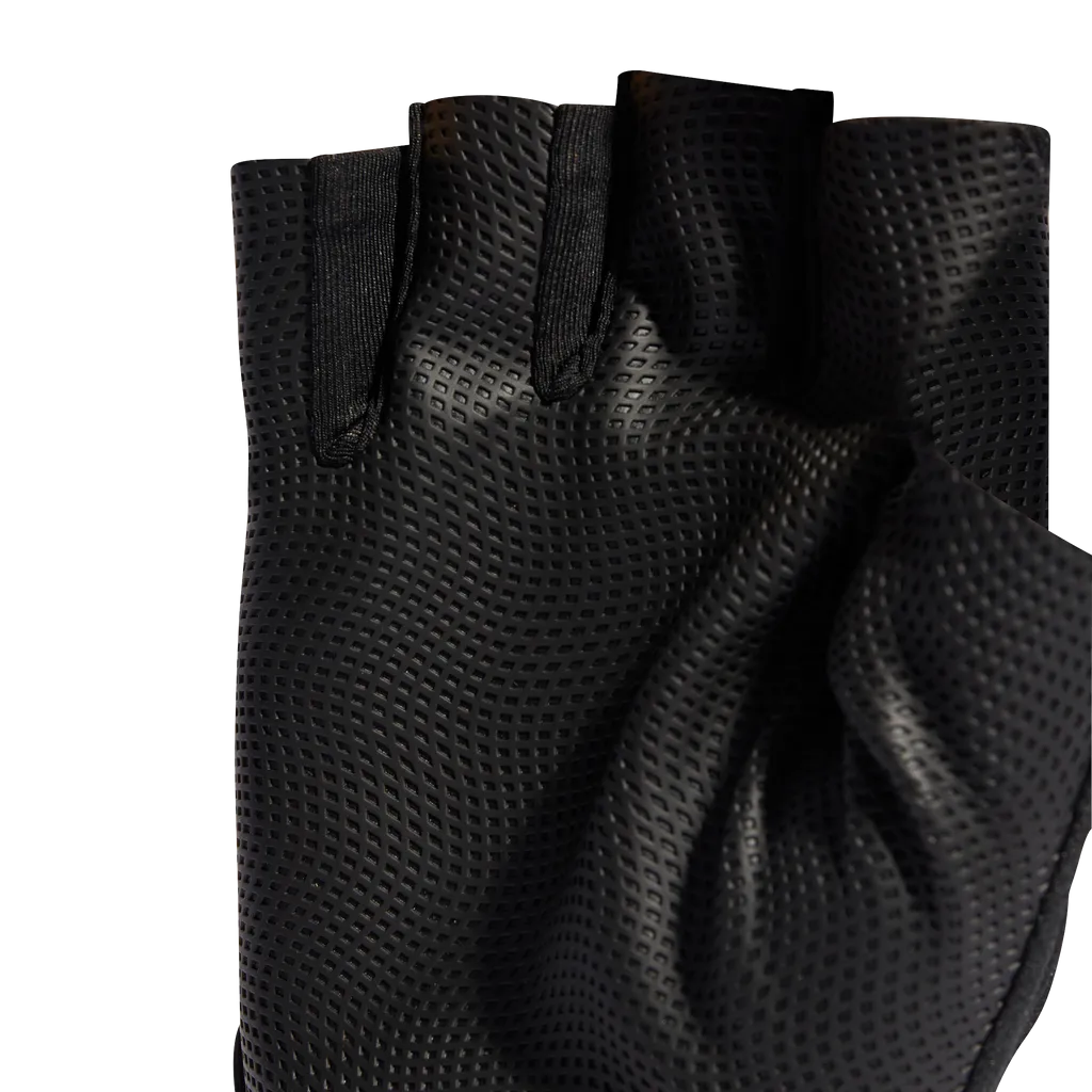 TRAINING GLOVE