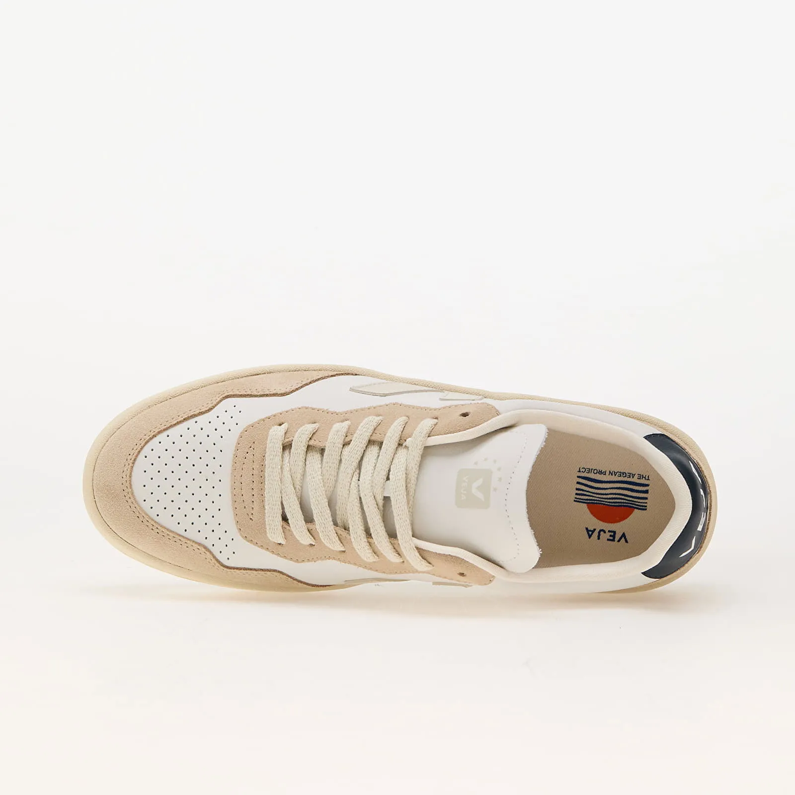 VEJA V90 EXTRA WHITE PIERRE NAUTICO